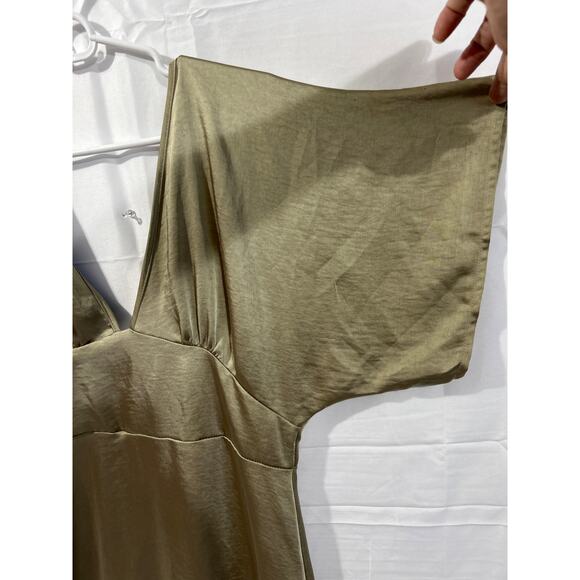 NWT Oak+Fort SATIN BUTTERFLY SLEEVE MIDI DRESS - Picture 5 of 6